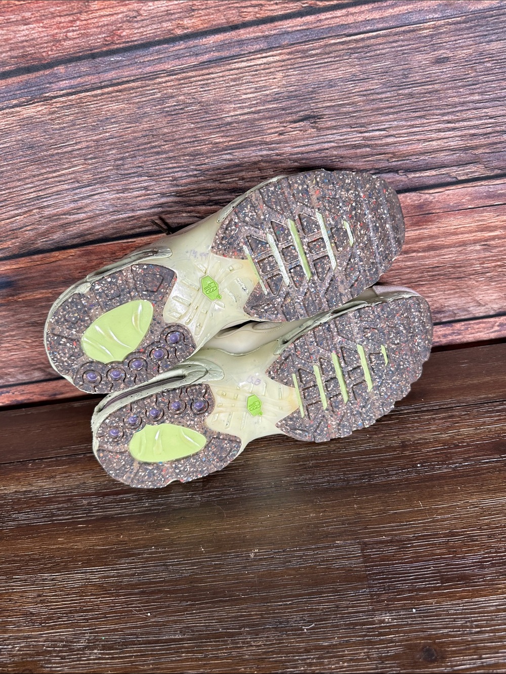 Nike Men’s Light Green Nike Air Max Terrascape Plus sneakers - Picture 7 of 8